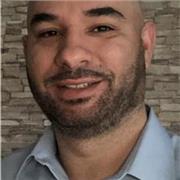 Hallo ich bin English Lehrer und ich komme aus Mazedonien